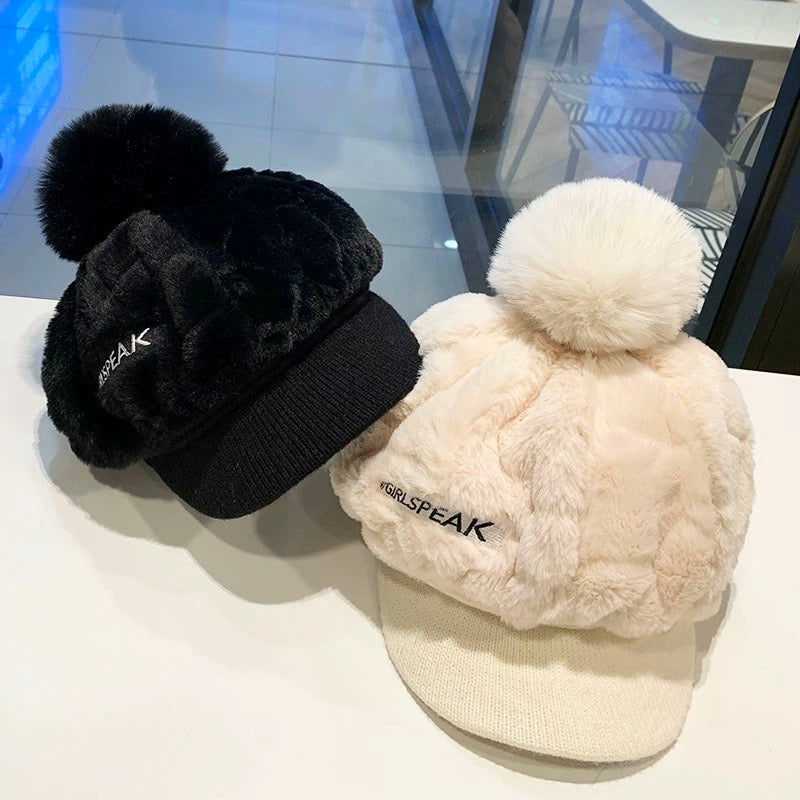 Kitty™ | Warme Wintermütze für Frauen mit kurzer Krempe