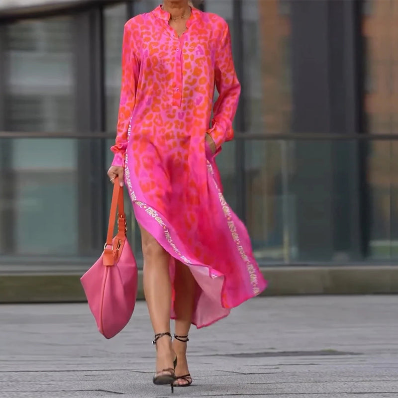 Kia | Langarmkleid mit Schlitz und Leo-Print