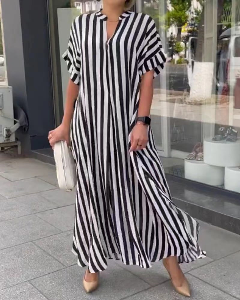Nessie | Lässiges Damenkleid mit V-Ausschnitt und Streifendruck