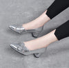 Sabri | Glänzende Chunky Heels mit spitzer Zehe