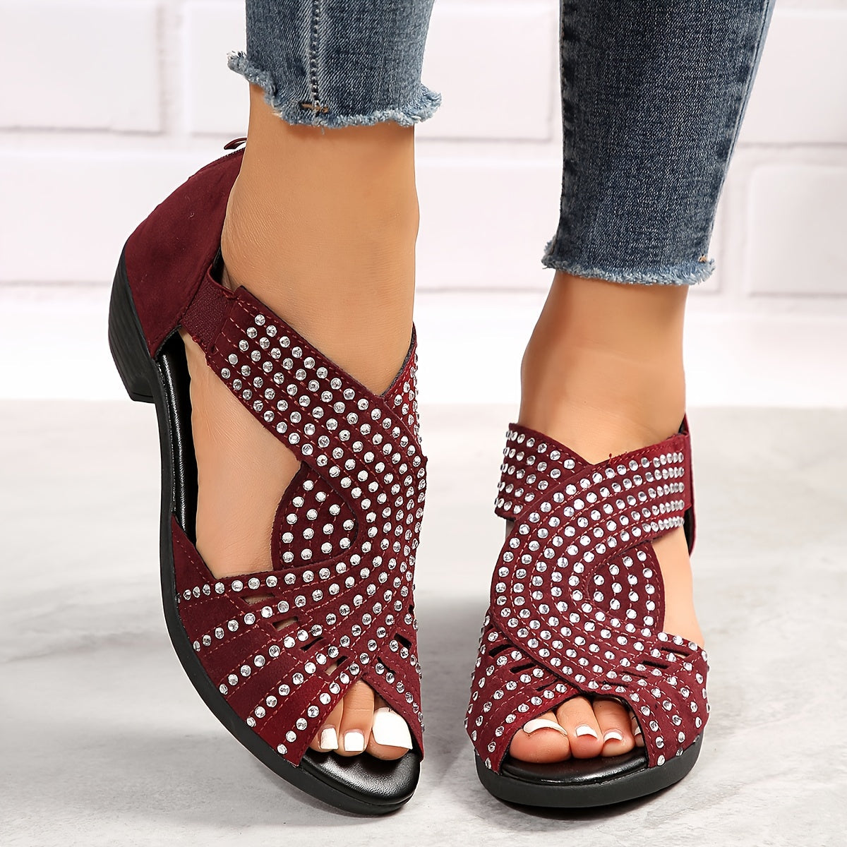 Samarah | Stilvolle Kreuzsohlen-Sandalen mit Strassdetails