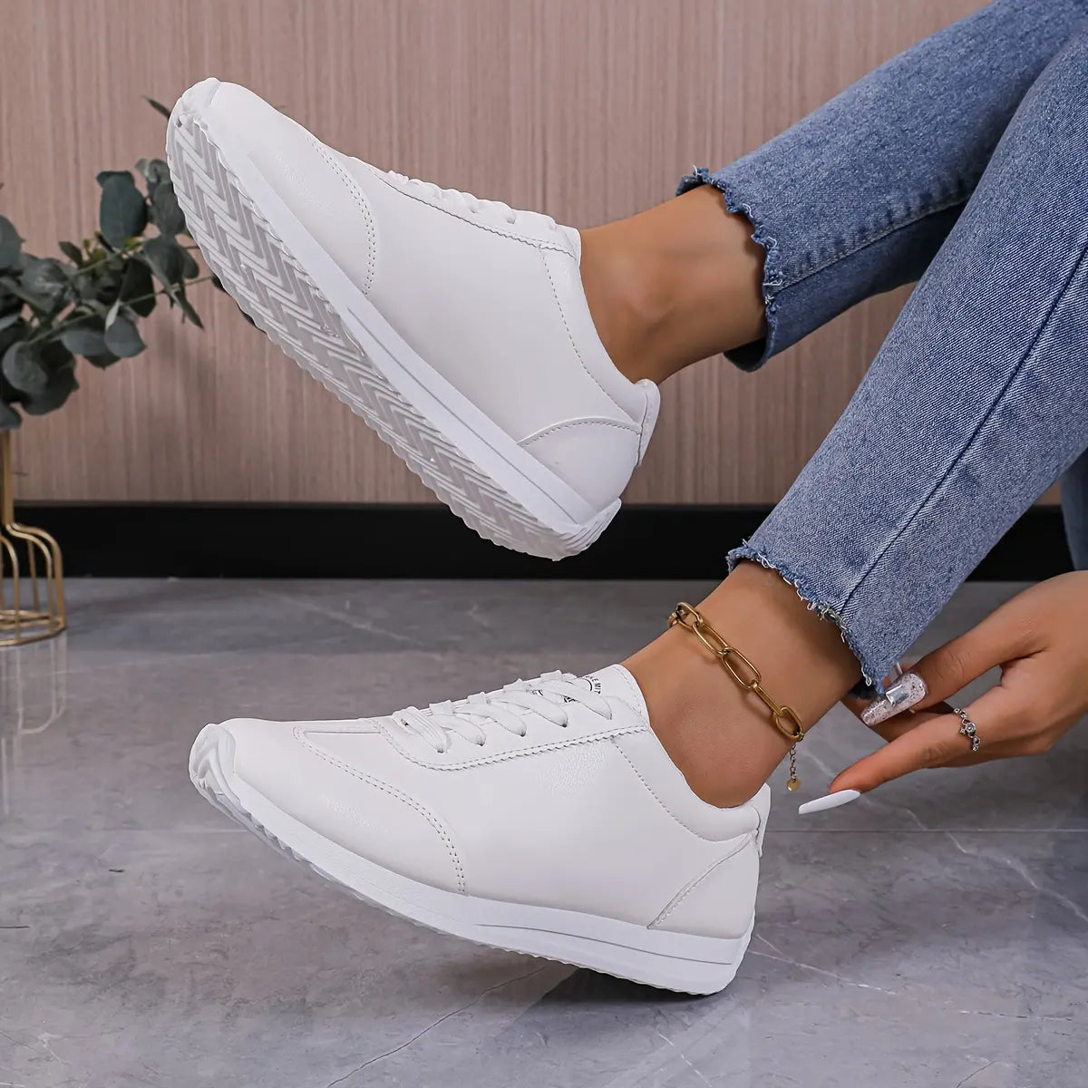 Abigail | Einfarbige Freizeit-Sportschuhe für Damen mit dicken Sohlen