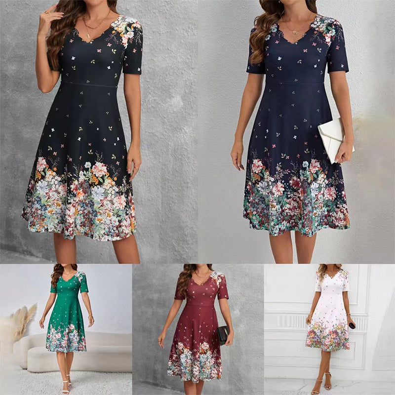 Cassandra™ | Lässiges Damenkleid mit Herzausschnitt und floralem Muster