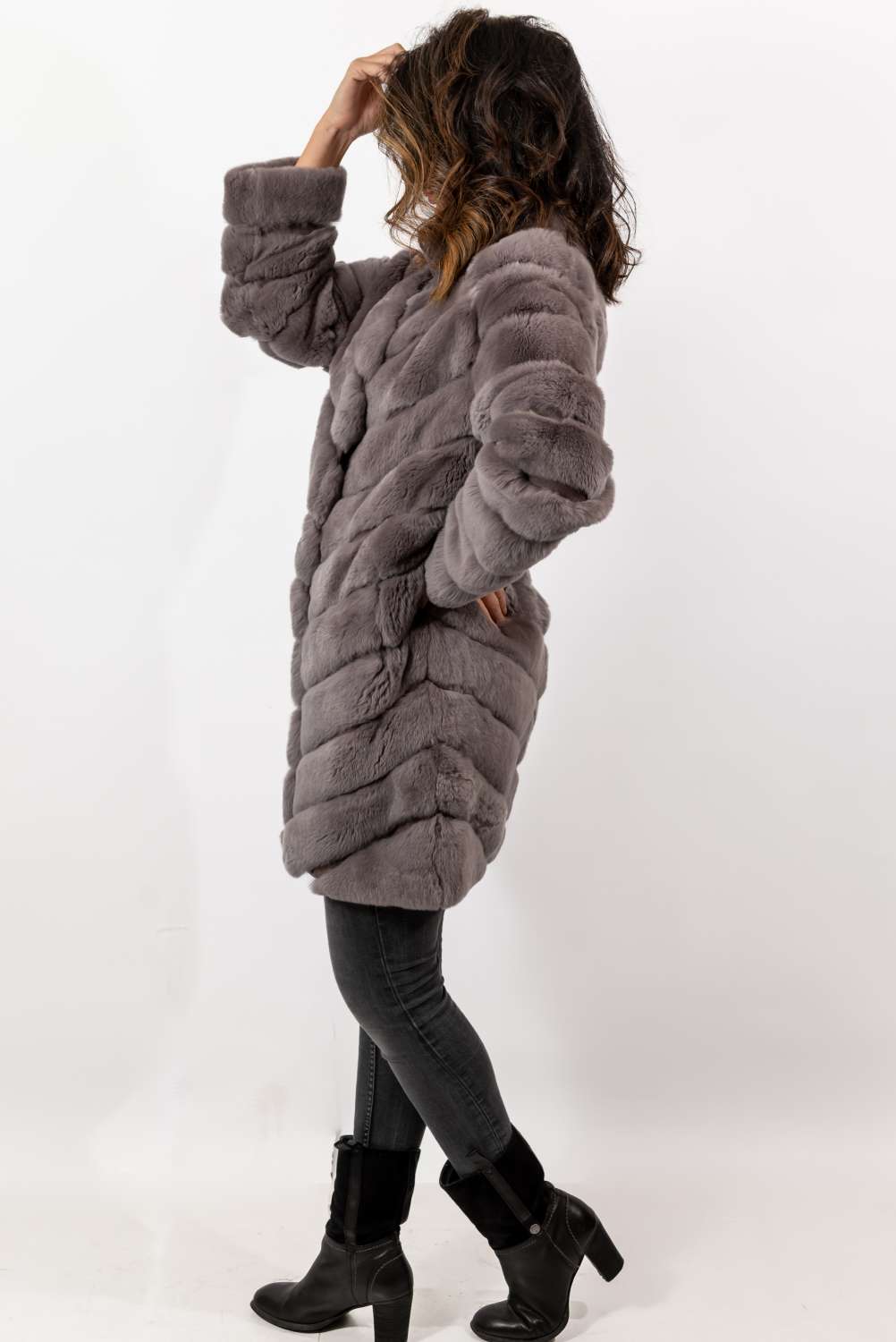 Valena | Damenmantel aus Chinchilla-Kunstfell