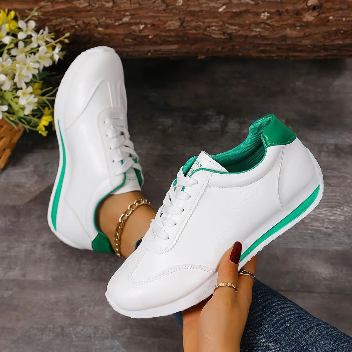 Abigail | Einfarbige Freizeit-Sportschuhe für Damen mit dicken Sohlen