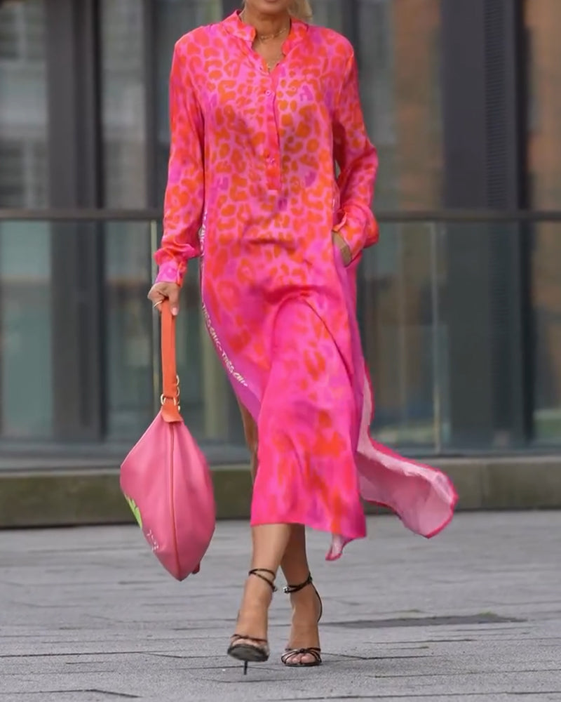 Kia | Langarmkleid mit Schlitz und Leo-Print