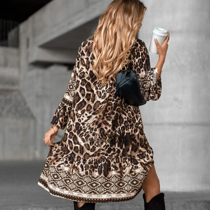 Brithia | Leopardenkleid mit V-Ausschnitt