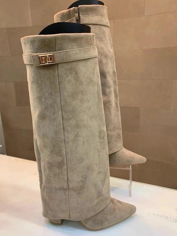 Via | Trendige Shark Boots