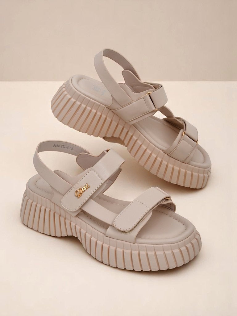 Kassidy | modische Damensandalen mit stabiler Sohle