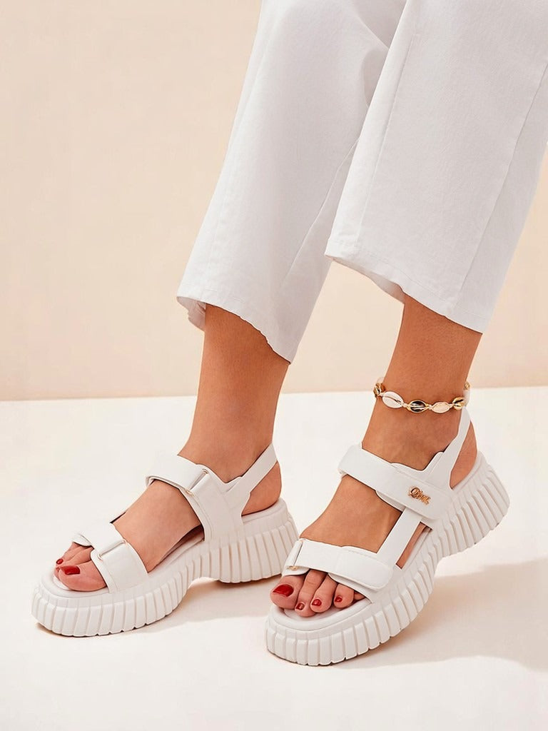 Kassidy | modische Damensandalen mit stabiler Sohle
