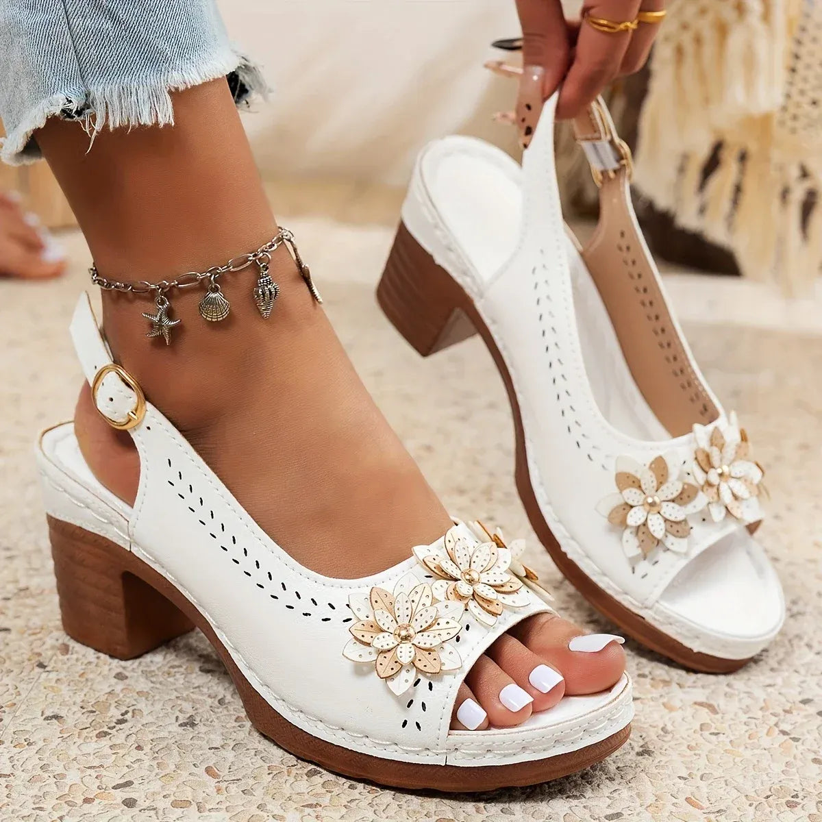 Lissa | Keilsandalen mit Blumenmuster