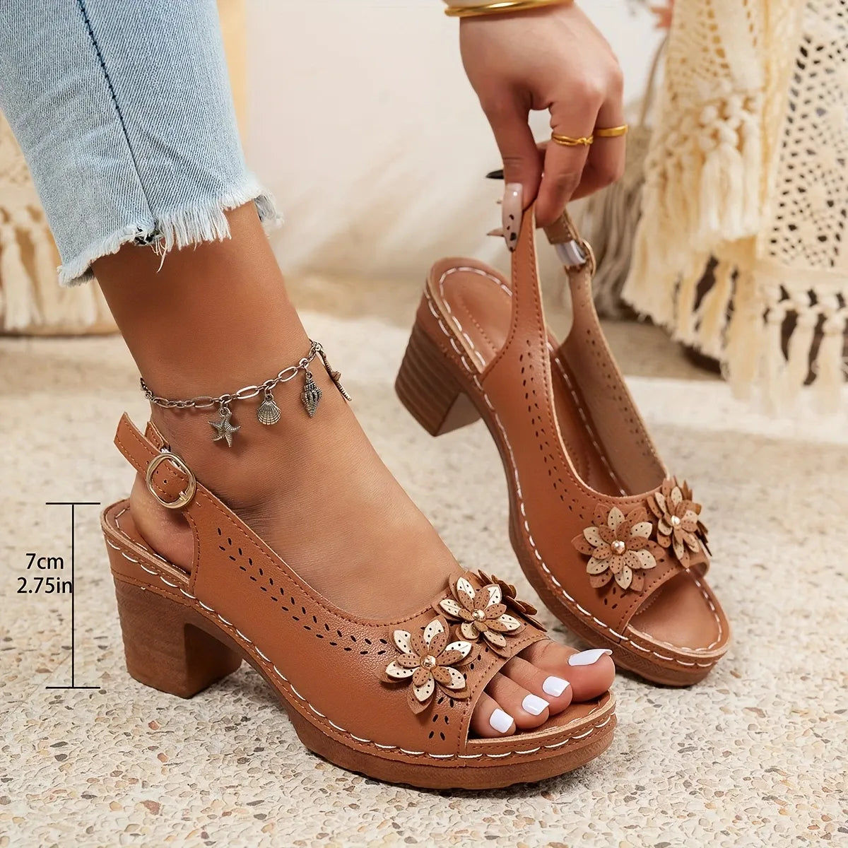 Lissa | Keilsandalen mit Blumenmuster