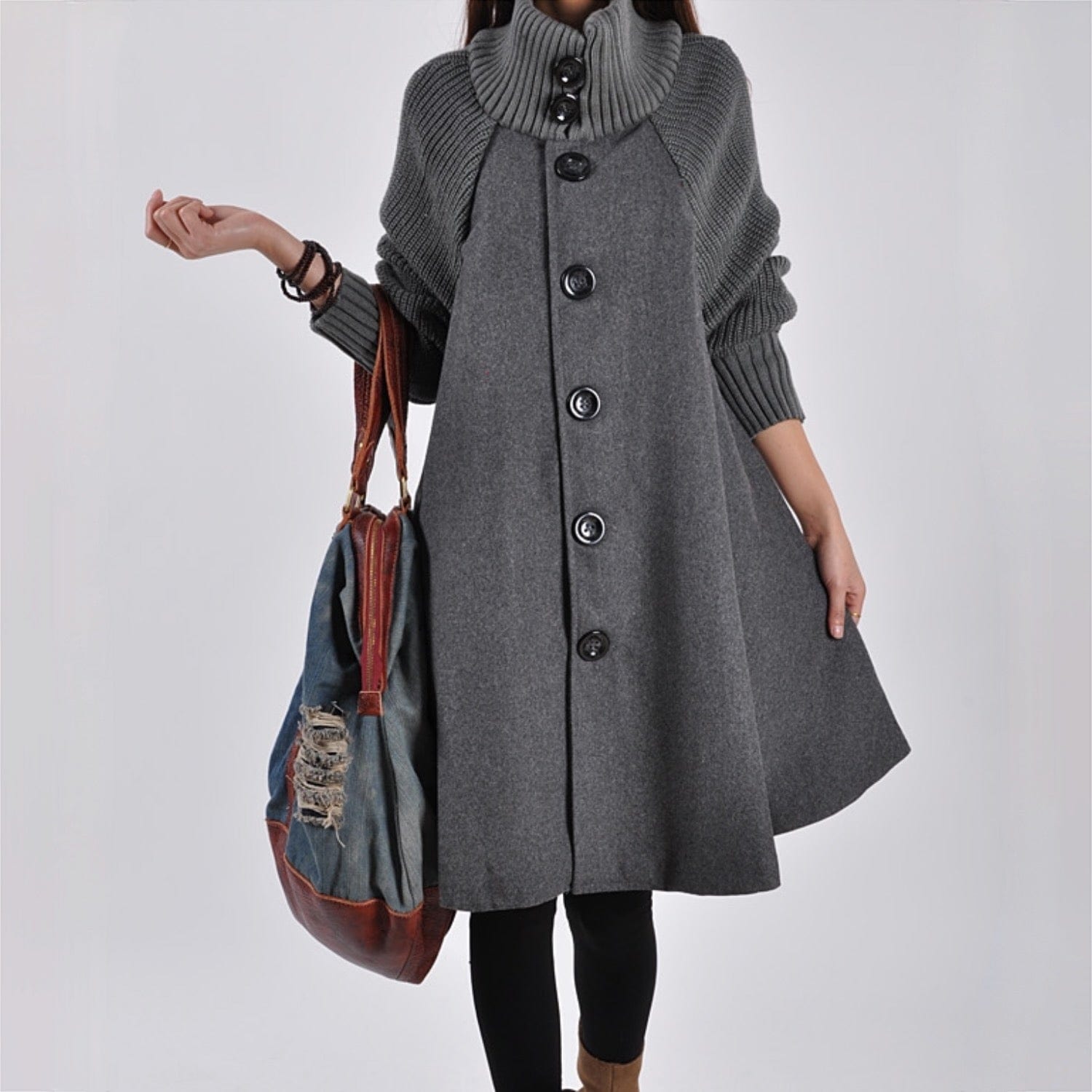 Jenna | Elegante Mantel mit Knopfleiste