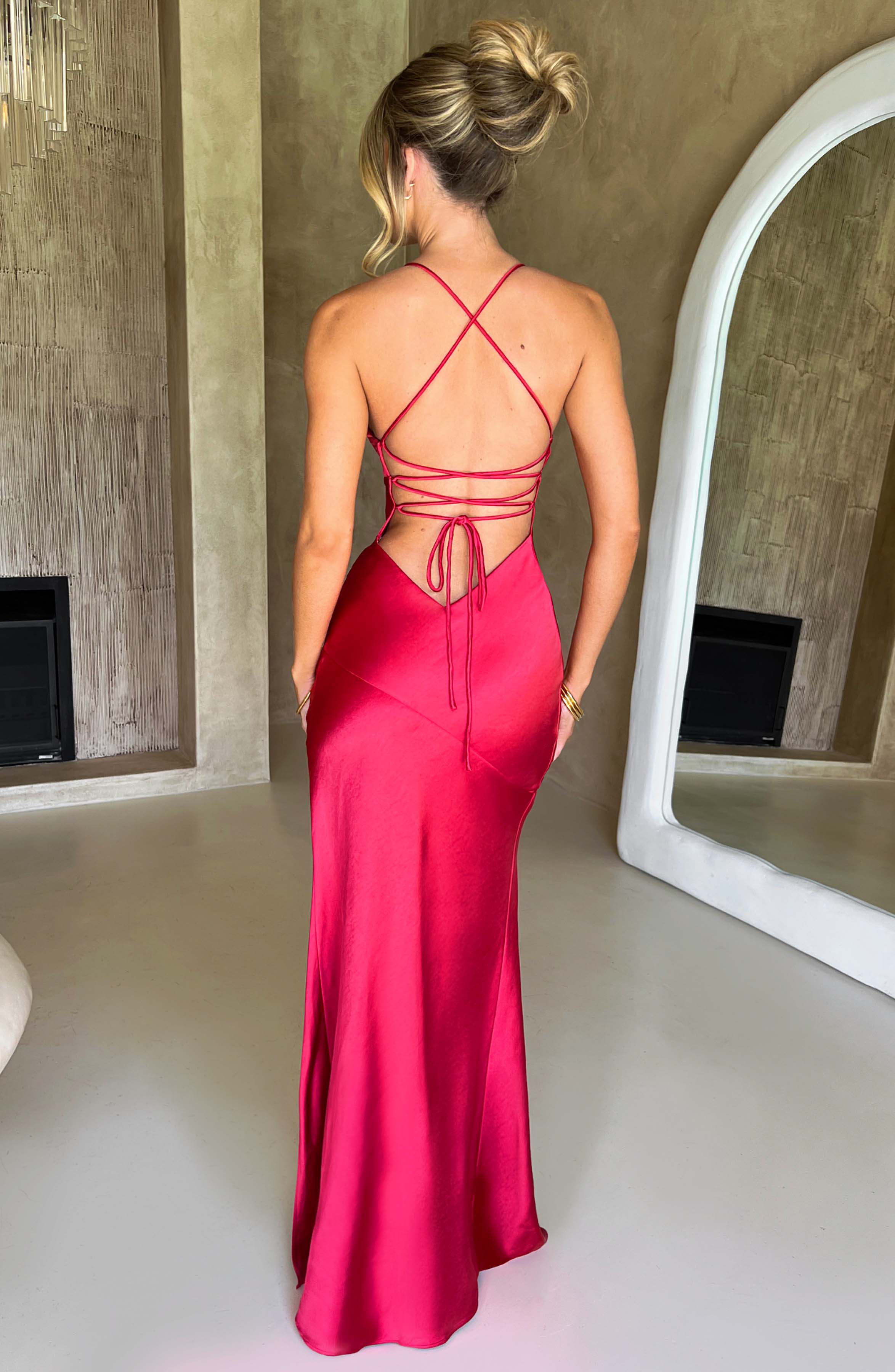 Jocelyn | Elegantes seidiges Satin Maxikleid