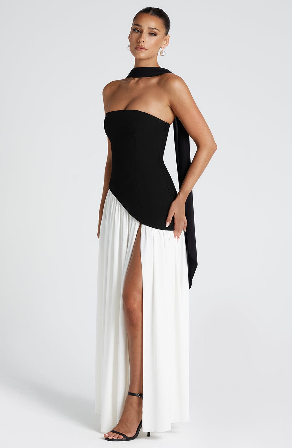 Laura | Elegantes trägerloses Maxikleid für Damen