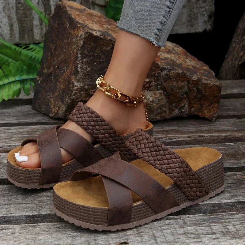 Neriza | Weich gepolsterte Sandalen mit Fußbett