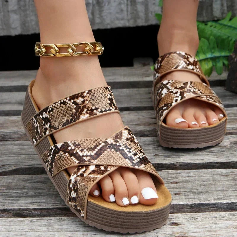 Neriza | Weich gepolsterte Sandalen mit Fußbett