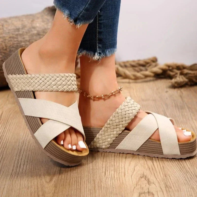 Neriza | Weich gepolsterte Sandalen mit Fußbett