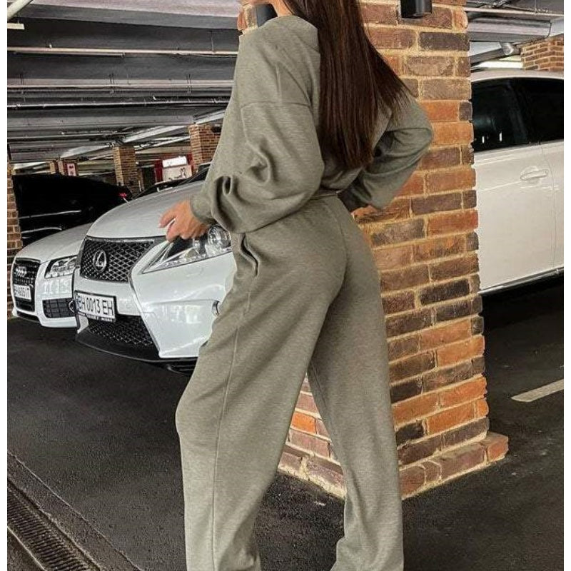 Yvone | Zweiteilig: Strickjacke mit Knopfleiste und passender Hose