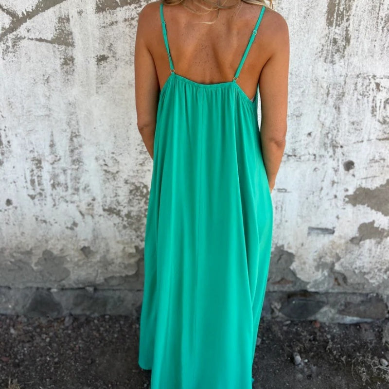 Maxene | Feminines Maxikleid mit Spaghettiträgern und zarter Spitze