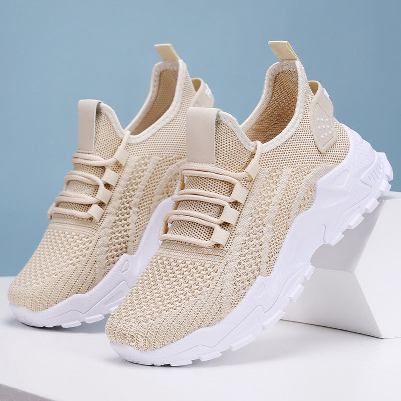Xarien | Sneakers aus Mesh mit geformten weißen Sohlen