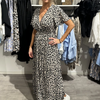 Wanda | feminines langes Kleid mit auffälligem Leopardenmuster