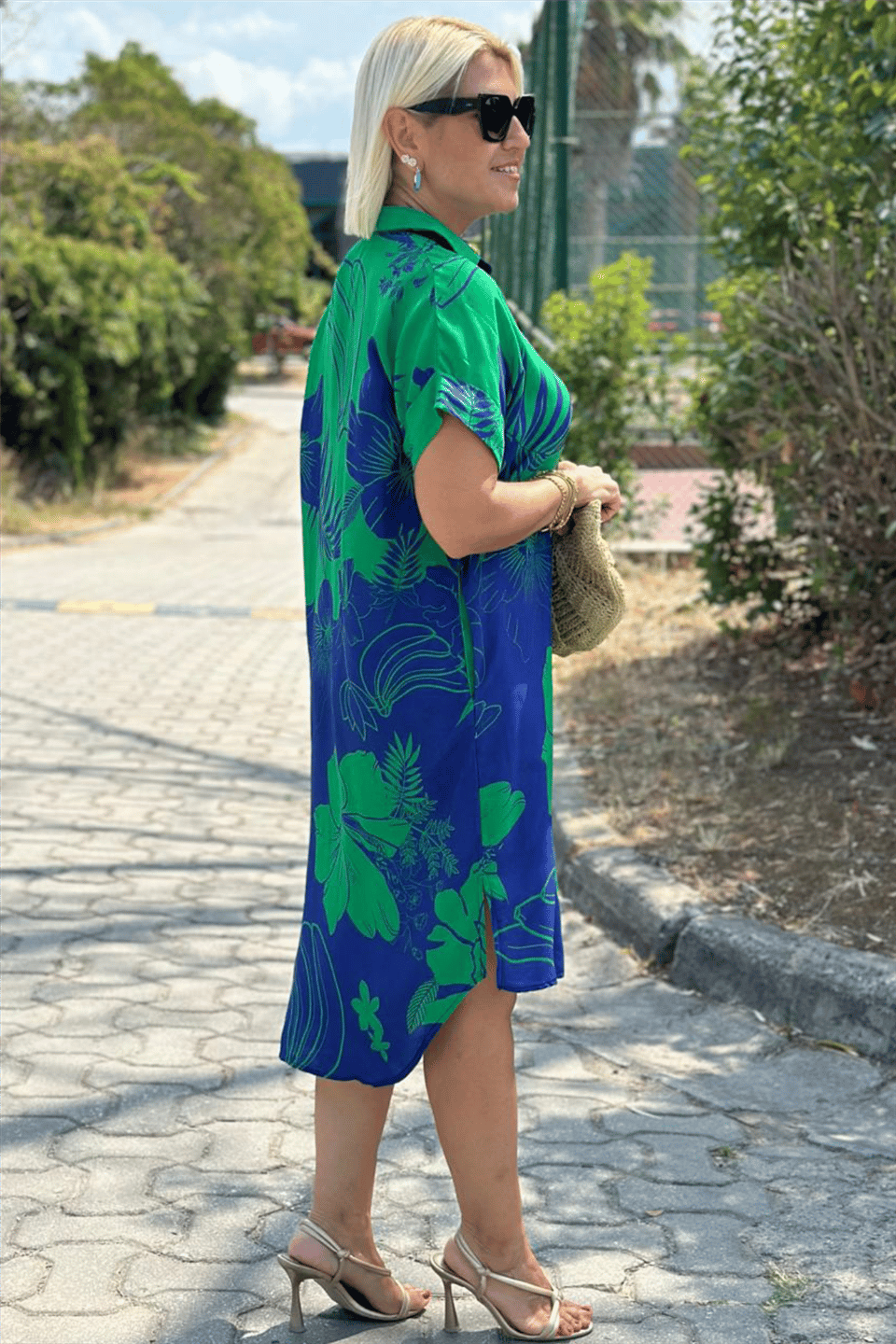 Tabitha | elegantes Kleid mit lebendigem Blumenmuster